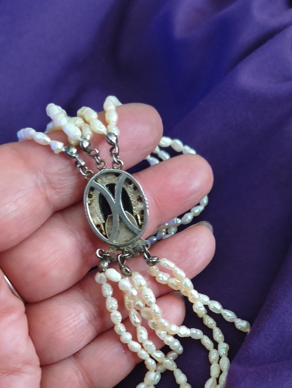 Beautiful Vintage 6 Strand Rice Pear Necklace With Hematite And Crystal Closure - Picture 3 of 6